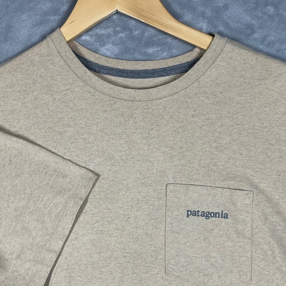 Patagonia Responsibili-Tee Tan Heather Mountain Graphic Pocket T-Shirt Mens S